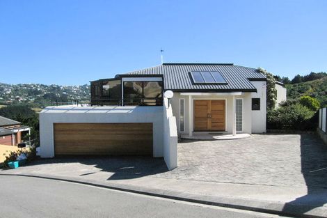 Photo of property in 18 Bay Lair Grove, Island Bay, Wellington, 6023
