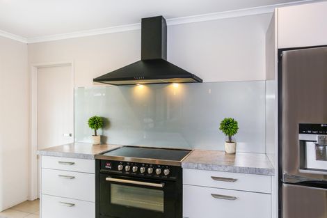 Photo of property in 172 Helenslee Road, Pokeno, 2472