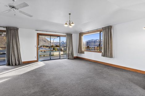 Photo of property in 49 Totara Terrace, Wanaka, 9305