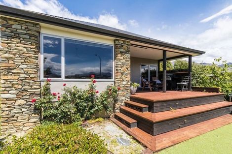 Photo of property in 3 Scaife Place, Wanaka, 9305