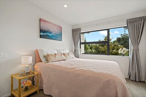 Photo of property in 17 Ti Kouka Lane, Sandringham, Auckland, 1025