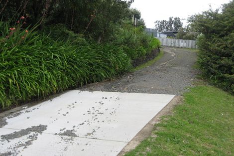 Photo of property in 1101 Whangaparaoa Road, Tindalls Beach, Whangaparaoa, 0930