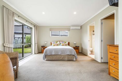 Photo of property in 17 Cranmer Close, Rototuna North, Hamilton, 3210