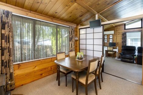 Photo of property in 71 Oregon Drive, Maoribank, Upper Hutt, 5018