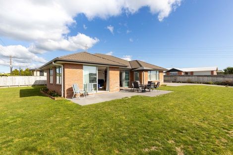 Photo of property in 1 Honeyfield Drive, Whalers Gate, New Plymouth, 4310