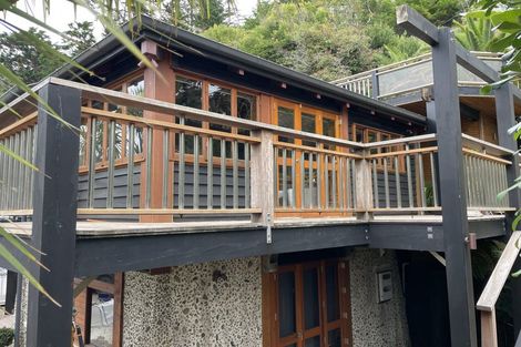 Photo of property in 15 Waiwera Road, Waiwera, Orewa, 0994