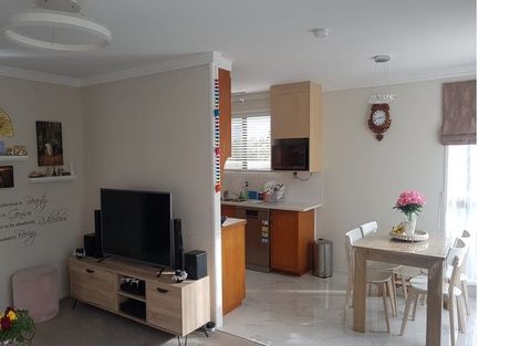 Photo of property in 71b Solar Road, Glen Eden, Auckland, 0602