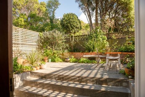 Photo of property in 62 Wright Street, Mount Cook, Wellington, 6021