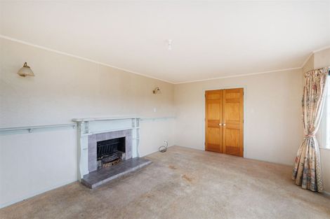 Photo of property in 7 Feltham Street, Hunterville, 4730