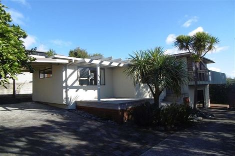 Photo of property in 1/18 Rothesay Bay Road, Rothesay Bay, Auckland, 0630
