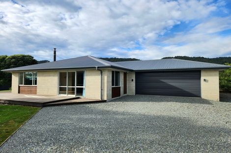 Photo of property in 58b Domett Esplanade, Cobden, Greymouth, 7802