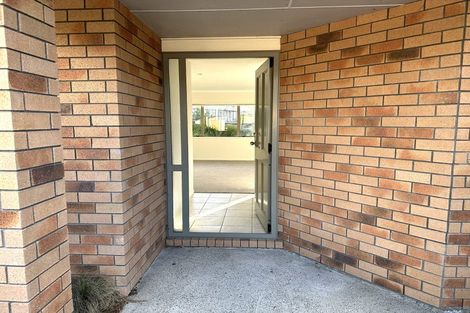 Photo of property in 19 Ballymore Drive, Pinehill, Auckland, 0632