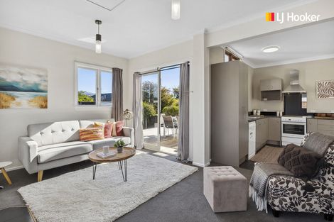 Photo of property in 16 Crest Street, Tainui, Dunedin, 9013