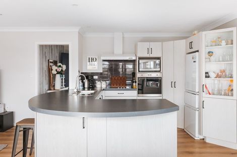 Photo of property in 16 Olive Close, Omokoroa, 3114