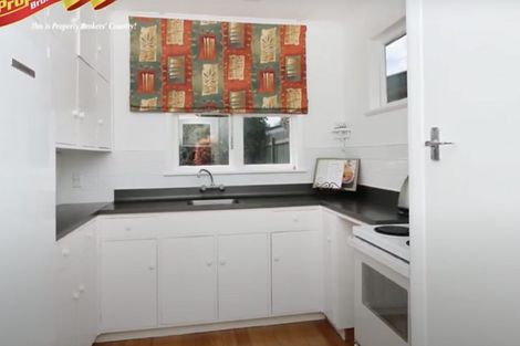 Photo of property in 11 Newcastle Street, Hokowhitu, Palmerston North, 4410