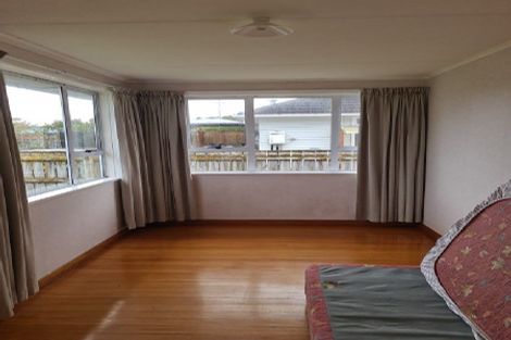 Photo of property in 27 Holland Crescent, Bulls, 4818