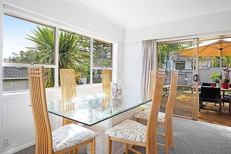 Photo of property in 52 Chelsea View Drive, Chatswood, Auckland, 0626