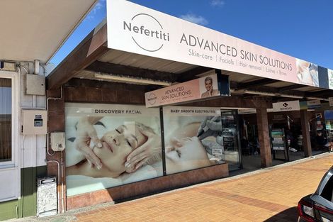 Photo of property in 160 Kitchener Road, Pukekohe, 2120