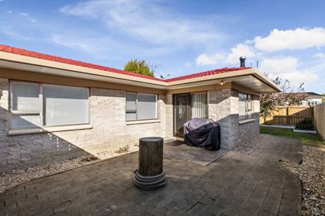 Photo of property in 2/461 Great South Road, Opaheke, Papakura, 2113