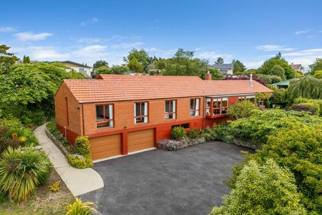 Photo of property in 16 Solway Street, Holmes Hill, Oamaru, 9401
