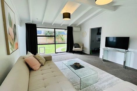 Photo of property in 25a Ludlam Crescent, Woburn, Lower Hutt, 5010