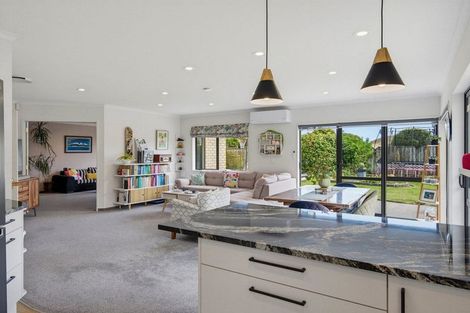 Photo of property in 166 Milne Drive, Paraparaumu, 5032