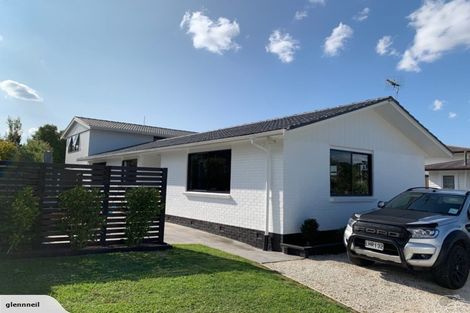 Photo of property in 52 Kirby Street, Glendene, Auckland, 0602