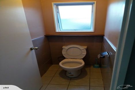 Photo of property in 2/61 Greenslade Crescent, Northcote, Auckland, 0627