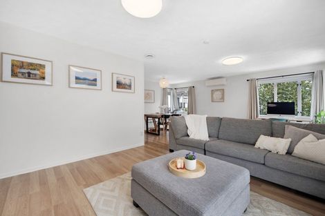 Photo of property in 2/134 Bradbury Road, Botany Downs, Auckland, 2010