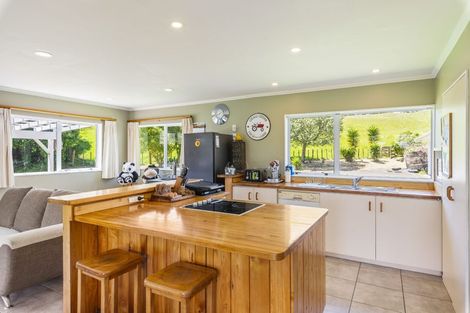 Photo of property in 93b Pukenamu Road, Te Horo, Otaki, 5581