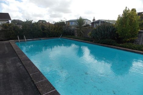 Photo of property in 4 Paradise Place, Milson, Palmerston North, 4414