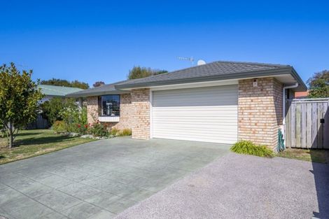 Photo of property in 142 Langdale Avenue, Paraparaumu, 5032