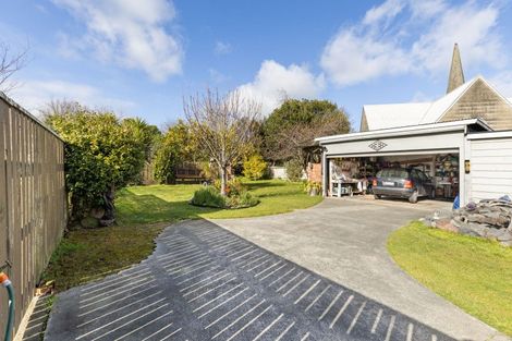 Photo of property in 15 Bull Street, Bulls, 4818