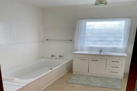 Photo of property in 30 Oak Street, Mangapapa, Gisborne, 4010