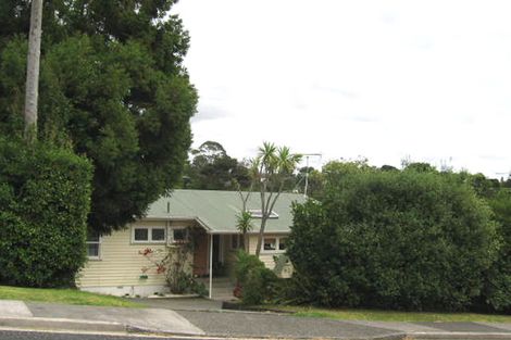 Photo of property in 50 Tiri Tiri Road, Birkdale, Auckland, 0626