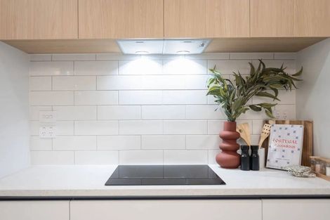 Photo of property in 3b Dawnhaven Drive, Te Atatu Peninsula, Auckland, 0610