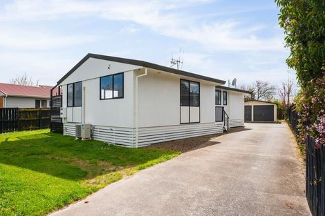 Photo of property in 18 Garland Drive, St Andrews, Hamilton, 3200