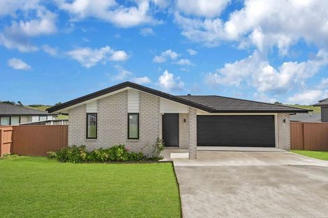 Photo of property in 124 Harriet Johnston Drive, Pokeno, 2402
