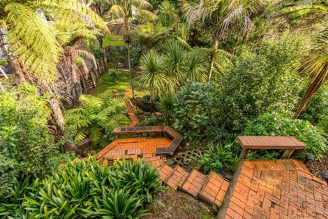 Photo of property in 72a Beach Road, Mellons Bay, Auckland, 2014