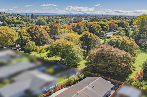 Photo of property in 2/20 Gunns Crescent, Cashmere, Christchurch, 8022