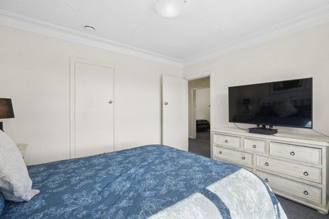 Photo of property in 1 Centennial Avenue, Helensburgh, Dunedin, 9010