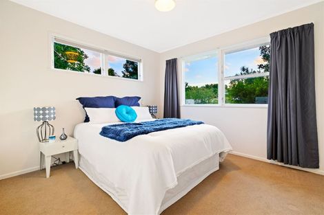 Photo of property in 9 Barnfield Place, Glendene, Auckland, 0602
