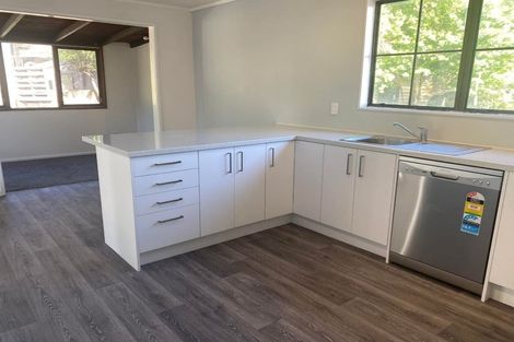 Photo of property in 112 Norana Road, Timberlea, Upper Hutt, 5018