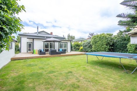 Photo of property in 11 Colombo Street, Hokowhitu, Palmerston North, 4410