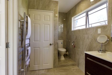 Photo of property in 2/32 Spencer Road, Pinehill, Auckland, 0632