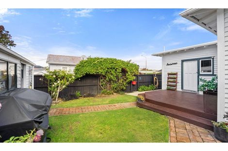 Photo of property in 2 Devon Street, Sydenham, Christchurch, 8023