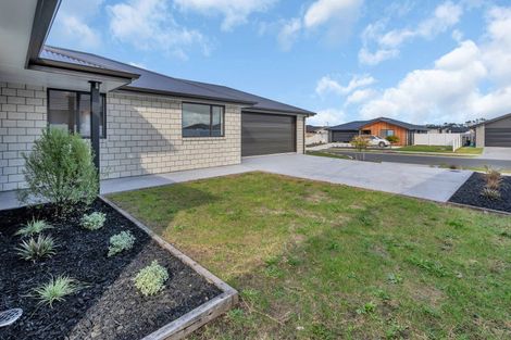 Photo of property in 31 Kapiakauri Road, One Tree Point, 0118