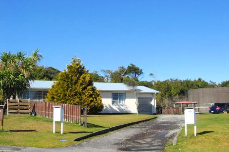 Photo of property in 14 Arnott Heights East, Greymouth, 7805