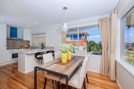 Photo of property in 1/251 Forrest Hill Road, Forrest Hill, Auckland, 0620