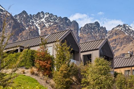 Photo of property in 17 Falconer Rise, Jacks Point, Queenstown, 9371